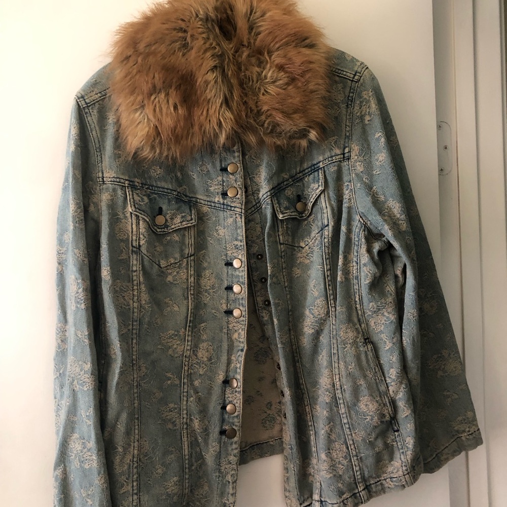 Vintage Lane Bryant Light Blue Floral Denim Jacket w/faux fur removable collar